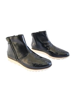 Sorel Harlow Chelsea Patent Leather Ankle‎ Boot Bootie